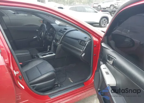 2013 Toyota Camry Se z USA, uszkodzony, nr VIN 4T1BF1FK2DU660007